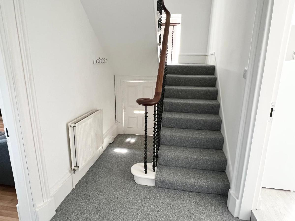 Douglas Street Apartment 네언 외부 사진
